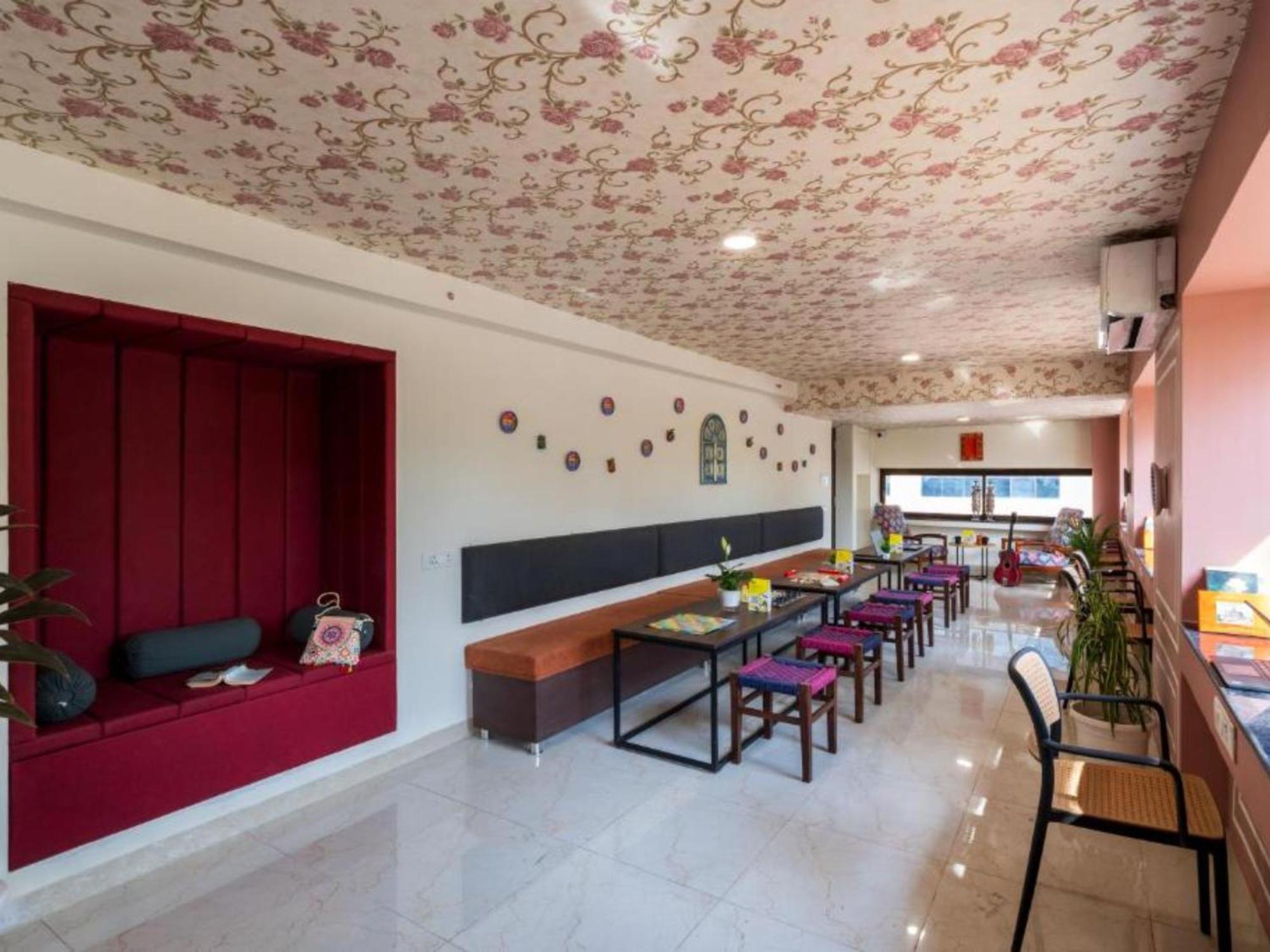 The Hosteller Jaipur, Mi Road Екстер'єр фото